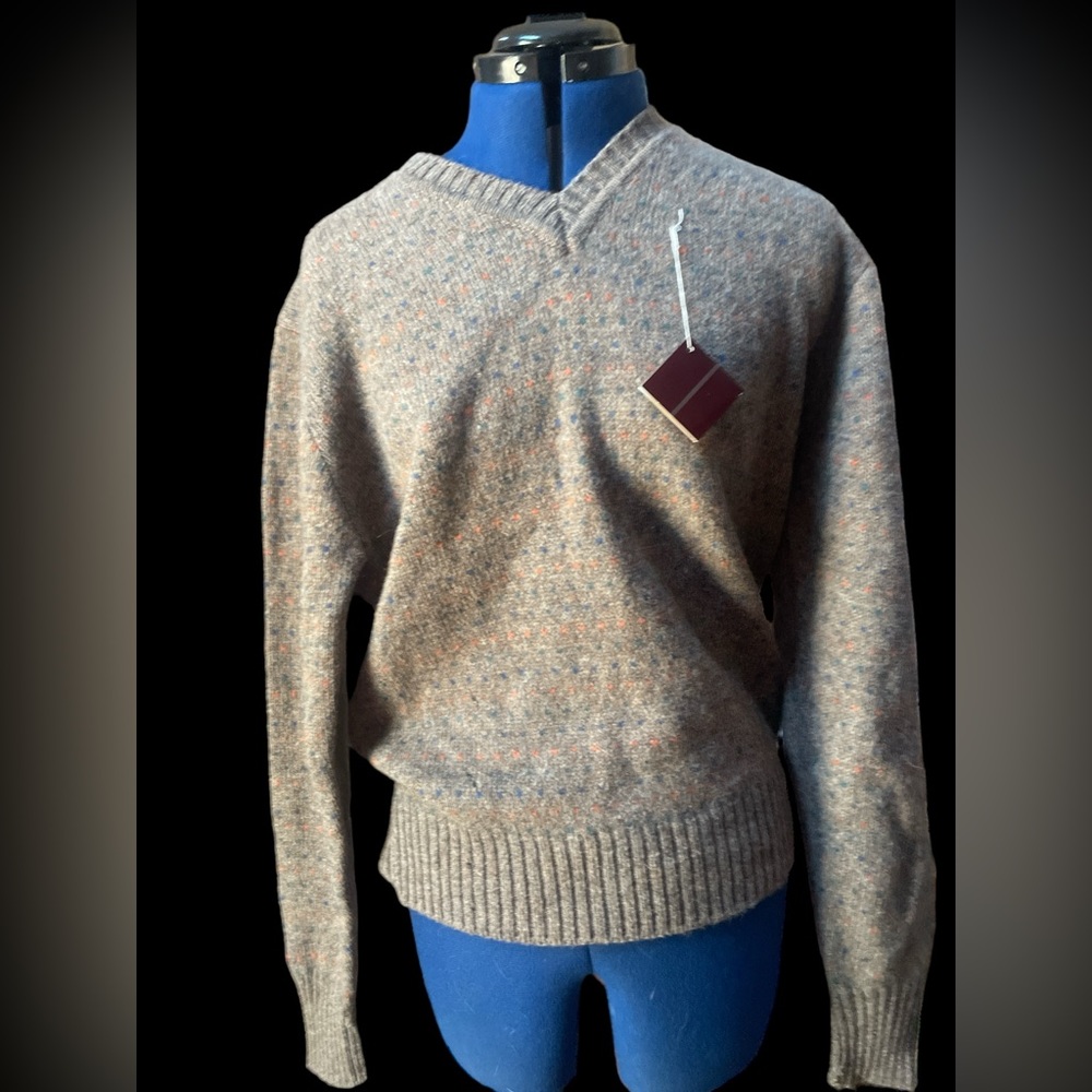 Vintage Evan-Picone wool sweater( made in British hong kong) sz m